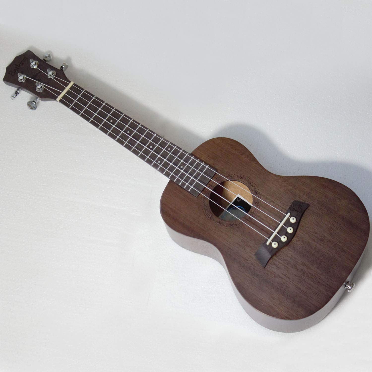 Ukulele Solid Top Mahogany With Ukulele Accessories With Gig Bag Strap Nylon String Electric Tuner Picks(UB21 23 26)