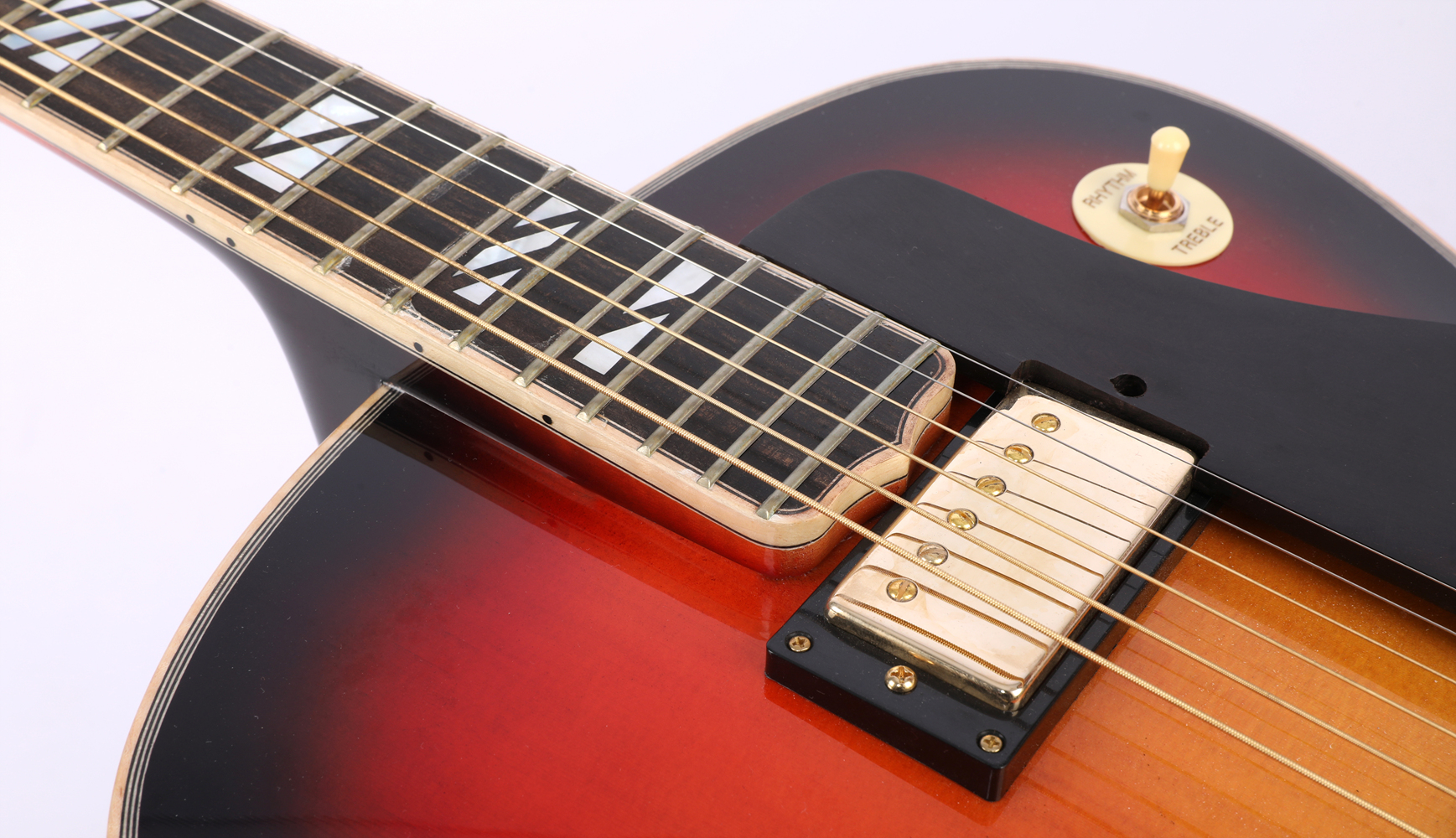 Batking 18 AAA Hand Carved Archtop Jazz Guitar In Sunburst (AT05)